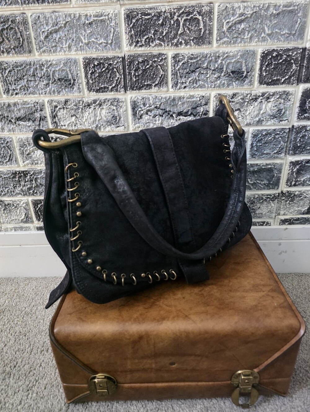 Matt & Nat Women's Black Suede Shoulder Size L
